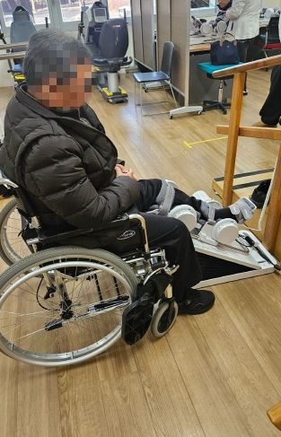 최근 평택보건소가 지역 내 뇌병변 장애인을 대상으로 로봇 재활 프로그램을 진행하고 있다. 평택시 제공