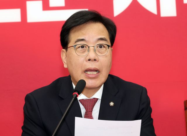 국민의힘 송언석 원내대표가 26일 국회에서 열린 최고위원회의에서 발언하고 있다. 연합뉴스