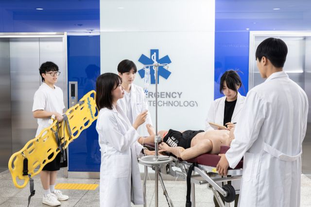 동남보건대학교는 전공 간 연계성을 향상시켜 융합창의형 인재 양성에 매진하고 있다. 동남보건대학교 제공