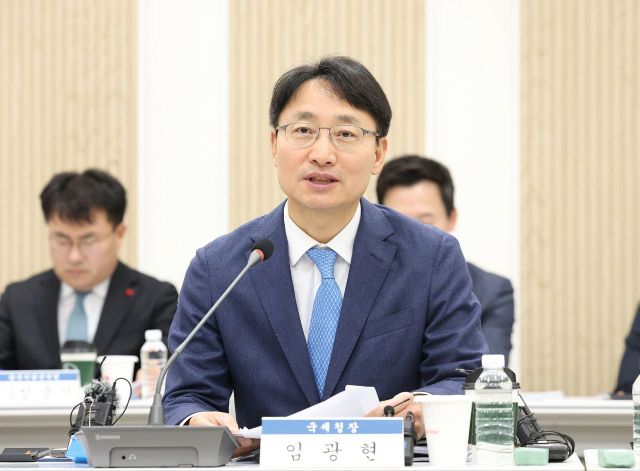 28일 여수혁신지원센터 2층 대회의실에서 열린 현장 간담회에 참석한 임광현 국세청장. 국세청 제공