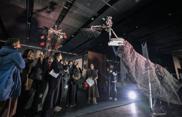 백남준 서거 20주기, AI 로봇 오페라 [포토뉴스]