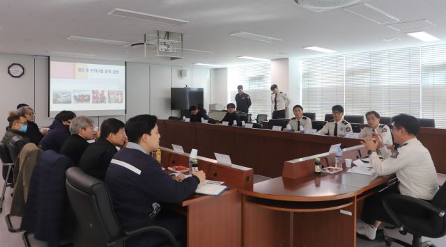 강화소방서 화재안전 중점관리대상 관계인 간담회 광경. 강화소방서 제공