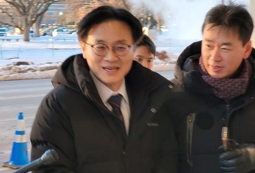 러트닉 만나기 위해 미 상무부 찾은 김정관 장관. 연합뉴스