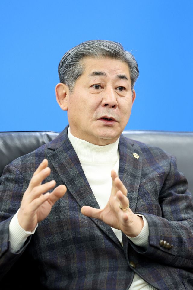 정해권 인천시의회 의장이 2026년 의정 방향 등을 설명하고 있다. 인천시의회 제공