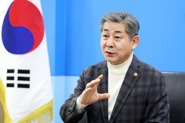 정해권 인천시의회 의장이 2026년 의정 방향 등을 설명하고 있다. 인천시의회 제공