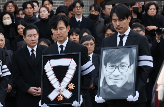 고 안성기 배우 운구 행렬. 연합뉴스