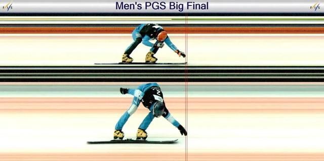 손이 앞서 우승한 이상호(아랫쪽). 국제스키연맹 X 영상 캡처