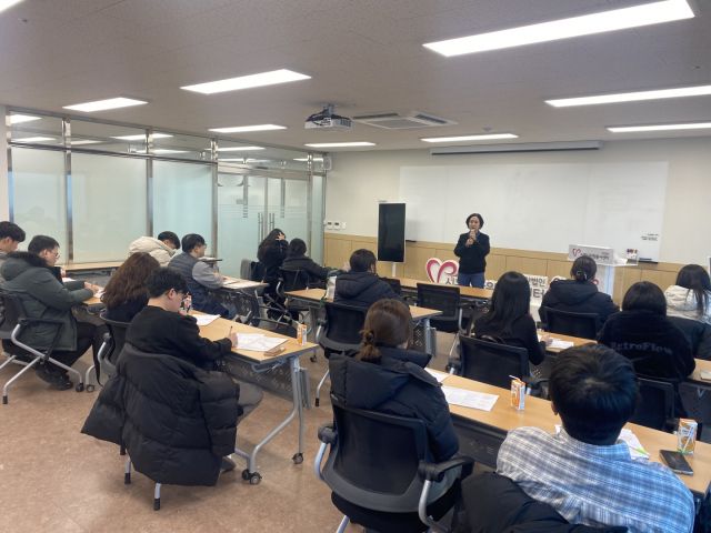 조민자치 전담공무원 네트워크 교육 현장. 시흥시 제공