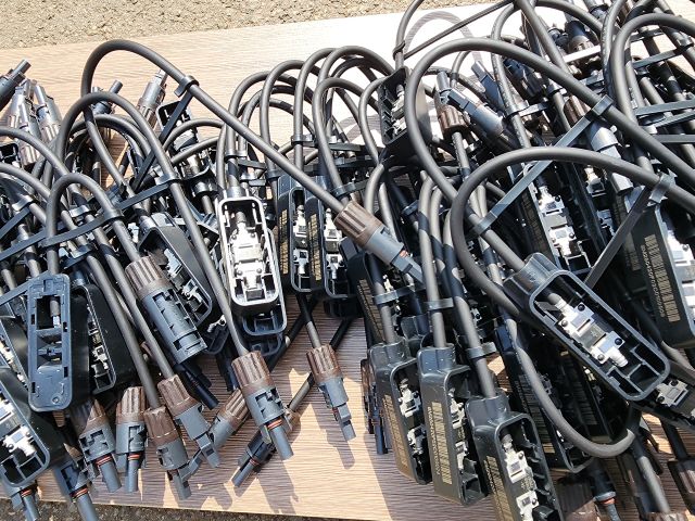 세관이 압수한 중국산 정션박스 사진. 인천세관 제공