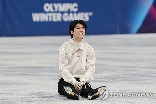 연기 마치고 주저앉은 차준환. 연합뉴스