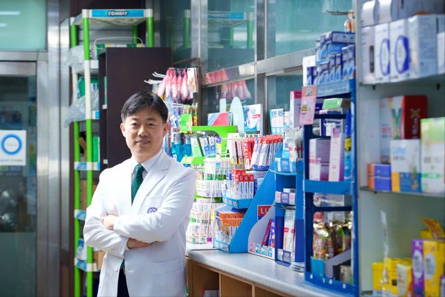 이정근 의왕시약사회장. 본인 제공