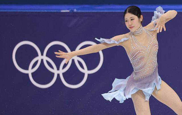 17일(현지시간) 이탈리아 밀라노 아이스스케이팅 아레나에서 열린 2026 밀라노·코르티나담페초 동계올림픽 여자 싱글 쇼트 프로그램에 출전한 이해인이 연기를 펼치고 있다. 연합뉴스