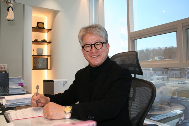 이계왕 오산시장학위원회 위원장. 강경구기자