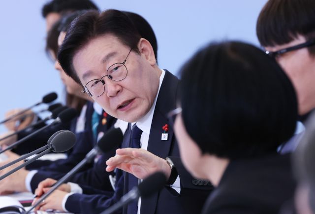 이재명 대통령이 30일 청와대에서 열린 국가창업시대 전략회의 'K-스타트업이 미래를 만든다'에서 발언하고 있다. 연합뉴스