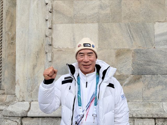 제107회 전국동계체육대회서 23연패 달성을 기원하는 이원성 경기도체육회장. 경기도체육회 제공