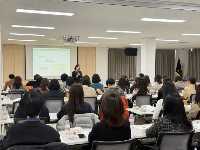 26일 열린 ‘2026년 현장중심 사례관리 역량 강화를 위한 슈퍼비전 교육’ 모습. 시흥시 제공