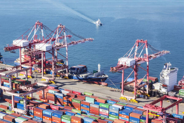 컨테이너 하역장. 기사의 이해를 돕기 위한 이미지로 기사와 직접적 연관은 없습니다. 클립아트코리아