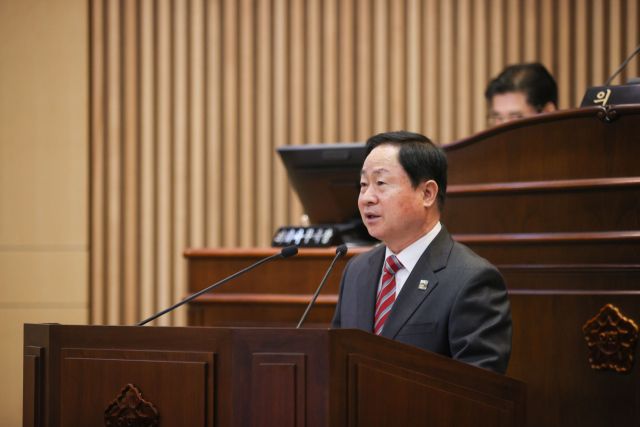 3일 열린 제307회 남양주시의회 임시회 제1차 본회의에서 시정연설 중인 주광덕 시장. 남양주시의회 제공