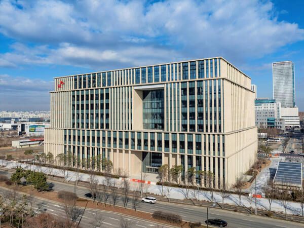 인천 송도국제도시 SK바이오사이언스 송도 글로벌 R&amp;PD 센터 전경. SK바이오사이언스 제공