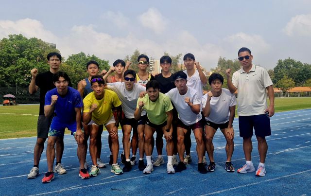 안양시청 육상팀은 태국 방콕의 탐마삿 대학교(Thammasat University) 스포츠 컴플렉스 트랙에서 훈련하고 있다. 최원재기자
