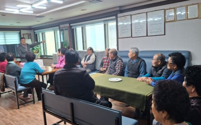 설 명절 맞아 금곡동주민자치위원회와 관내 경로당 순회. 남양주시 제공