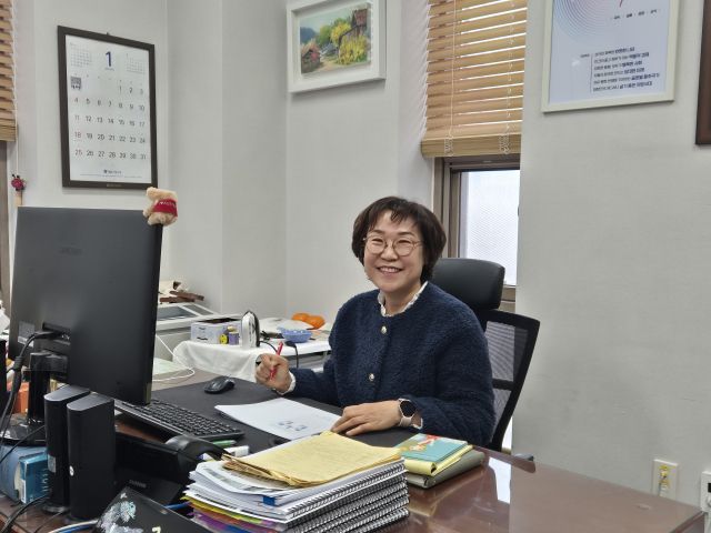 장성임 금곡동장이 경기일보와의 인터뷰를 진행하고 있다. 김도균기자