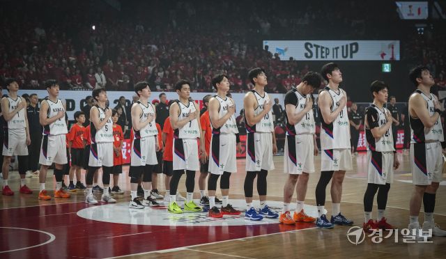 3·1절, 대한민국 농구대표팀 일본과의 농구월드컵 예선에서 78-72로 아쉬운 패배 [포토뉴스]