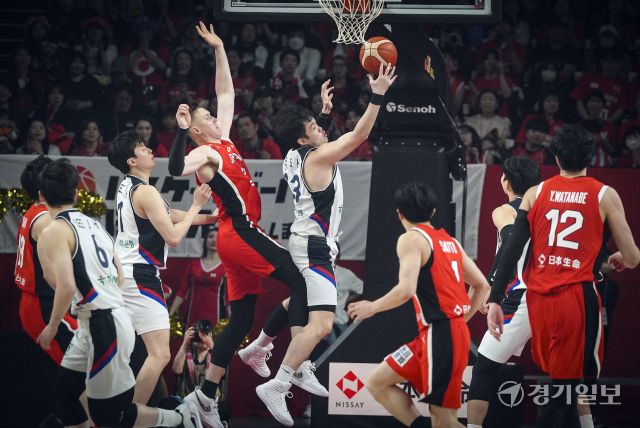 3·1절, 대한민국 농구대표팀 일본과의 농구월드컵 예선에서 78-72로 아쉬운 패배 [포토뉴스]