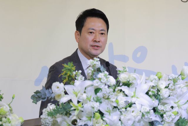 국민의힘 장동혁 대표가 10일 서울 여의도 한국노총에서 열린 한국노총 창립 80주년 기념식에서 축사하고 있다. 연합뉴스