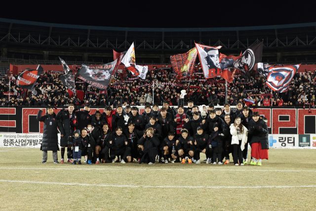 부천FC는 오는 15일 울산 HD FC와 K리그1 3라운드에서 구단 최다 무패 기록 경신에 도전한다. 한국프로축구연맹 제공