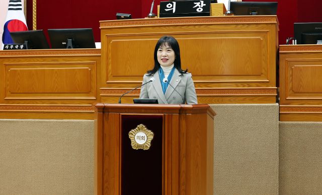 장경술 의원(더불어민주당)이 안양시의회 제309회 임시회에서 5분 자유발언을 하고 있다. 안양시의회 제공