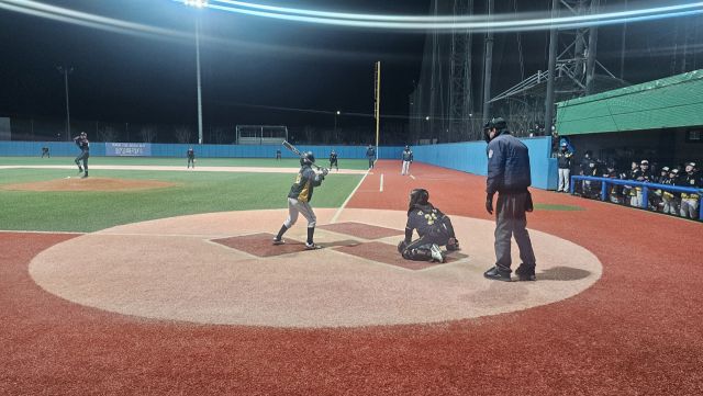 제9회 화성특례시장기 전국리틀야구대회에서 대구중구리틀야구단과 부천소사리틀야구단 선수들이 경기를 펼치고 있다. 박정환기자