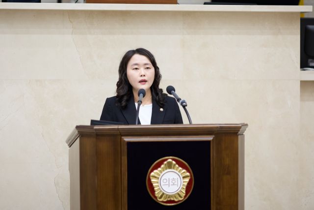 제301회 임시회 제1차 본회의 5분 자유발언에서 신나연 용인시의원이 발언하고 있다. 용인특례시의회 제공