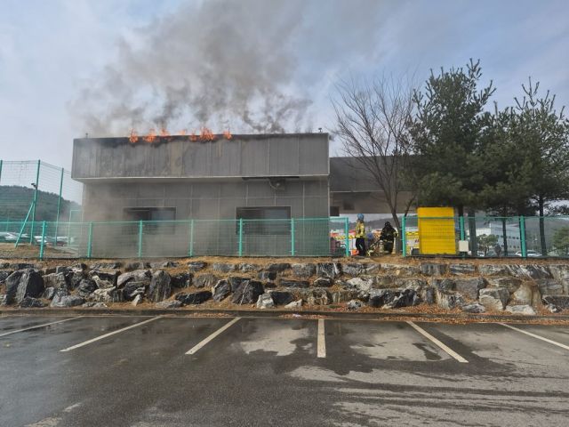 안성시 원곡면 내 화재 현장. 안성소방서 제공