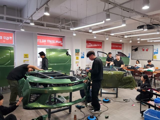 경기도일자리재단의 메이커스페이스 특화랩 ‘유래카’ 교육 현장 모습. 경기도일자리재단 제공