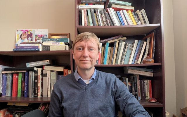 제시 캠벨 인천대 행정학과 교수가 인터뷰용 사진 촬영을 하고 있다. 이인엽 기자