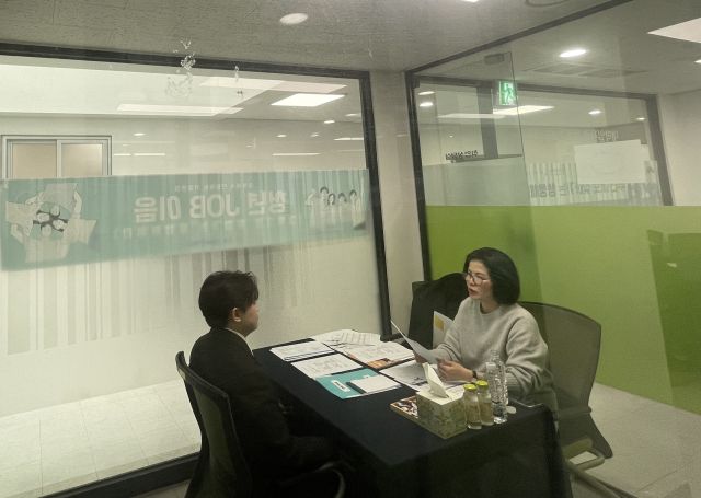 부천대 ‘찾아가는 생생채용관’ 현장면접 진행 모습. 부천시 제공