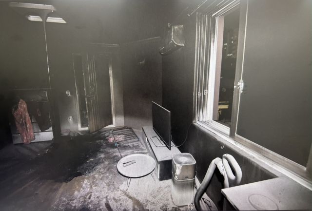 방화로 불에 탄 피해 세대. 연합뉴스