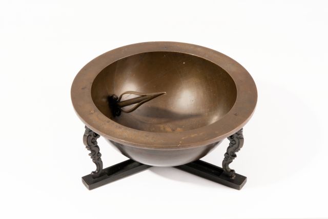 국립농업박물관 소장 유물인 ‘앙부일구(仰釜日晷)’. 지난 20일 경기도 유형문화유산으로 지정됐다. 국립농업박물관 제공