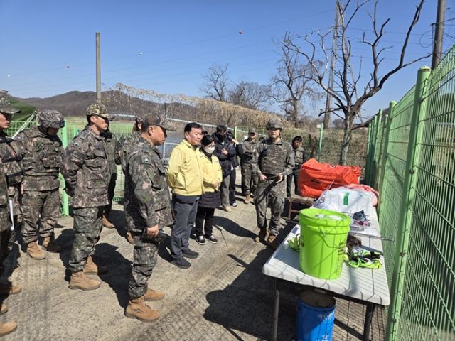 파주시 관·군 합동 기름 유출 대응 방제훈련 실시. 파주시 제공