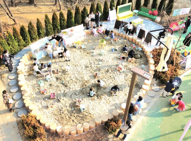 과천지식정보타운 근린공원4 재정비 모습(어린이 놀이시설). 과천시 제공