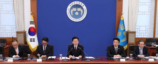 이재명 대통령이 26일 청와대에서 비상경제점검회의를 주재하고 있다. 연합뉴스