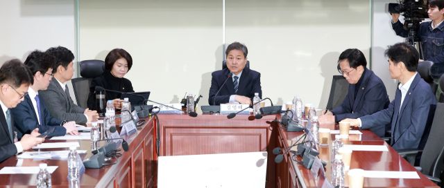 국회 외교통일위원회 여당 간사인 더불어민주당 김영배 의원이 3일 국회의원회관에서 열린 이란 사태 관련 민주당-외교부 당정간담회에 참석해 발언하고 있다. 연합뉴스