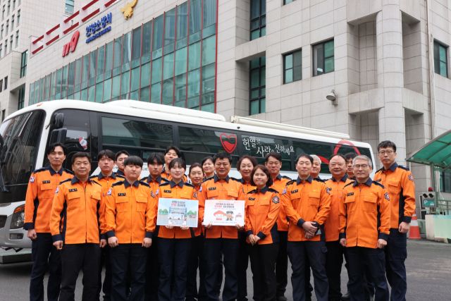안양소방서가 3일 ‘소방청 시작 헌혈 릴레이’의 하나로 ‘헌혈 이어가기 행사’를 실시했다. 안양소방서 제공
