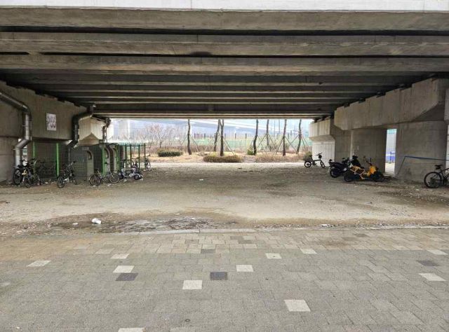 남양주시가 별내역 하부공간에 자전거 180대를 수용할 수 있는 주차공간을 3월20일부터 운영 시작한다. 남양주시 제공