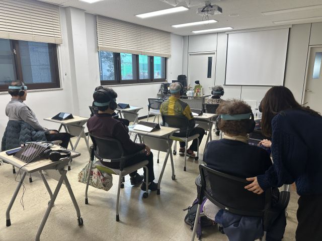 인공지능 기반 맞춤형 뇌훈련 프로그램 운영. 과천시 제공