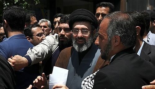 모즈타바 하메네이(사진 가운데 안경 착용자). AP=연합뉴스