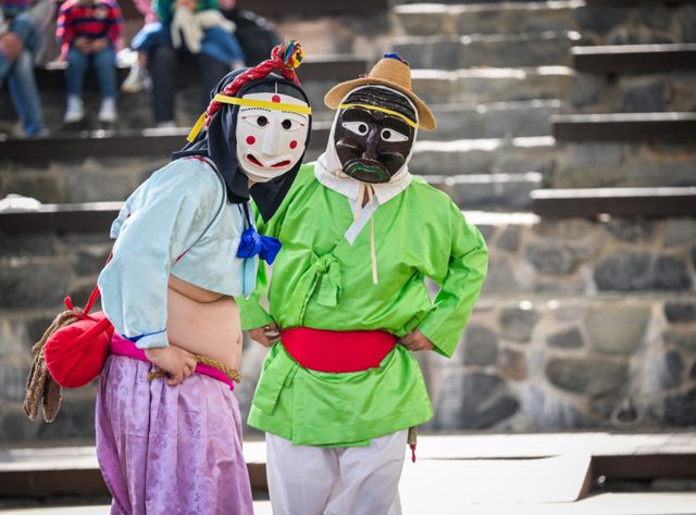 11일 오후 양주별산대놀이마당에서 열린 '2026년 경기도 무형유산 상설공연 별·소·굿' 행사에서 애사당 법고놀이가 진행되고 있다.