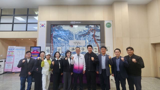 광주시 오포1동 행정복지센터에서 연필화반 수강생들의 작품 전시회가 열린다. 광주시 제공