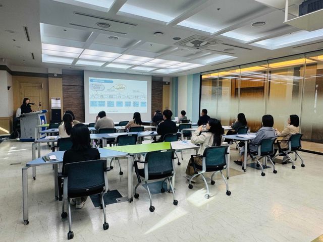 시흥시 지역사회보장협의체는 지난 13일 시청 글로벌센터에서 ‘제5기(2023~2026) 지역사회보장계획’의 2026년 시행계획 추진을 위한 세부사업 담당자 역량강화 교육을 실시했다. 시흥시 제공